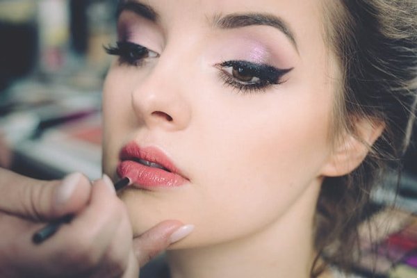 Les Tendances Maquillage Incontournables de la Saison